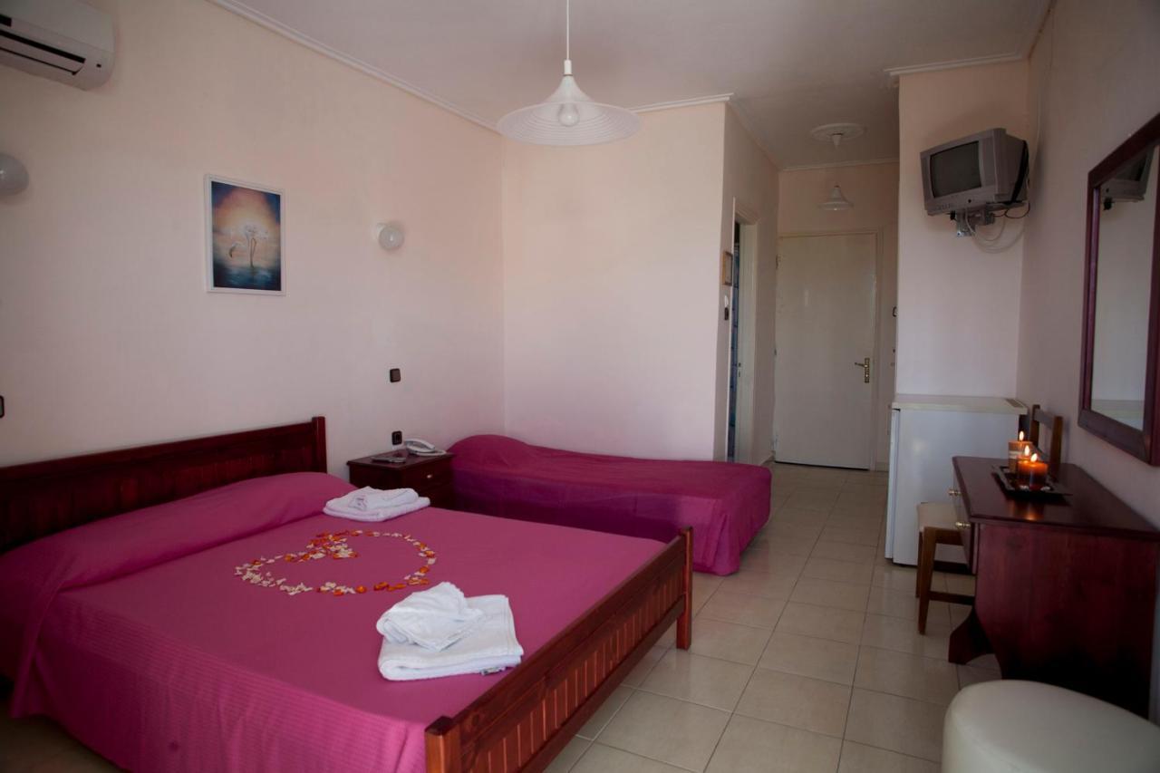 Francisco Beach Hotel Agios Andreas  Pokoj fotografie
