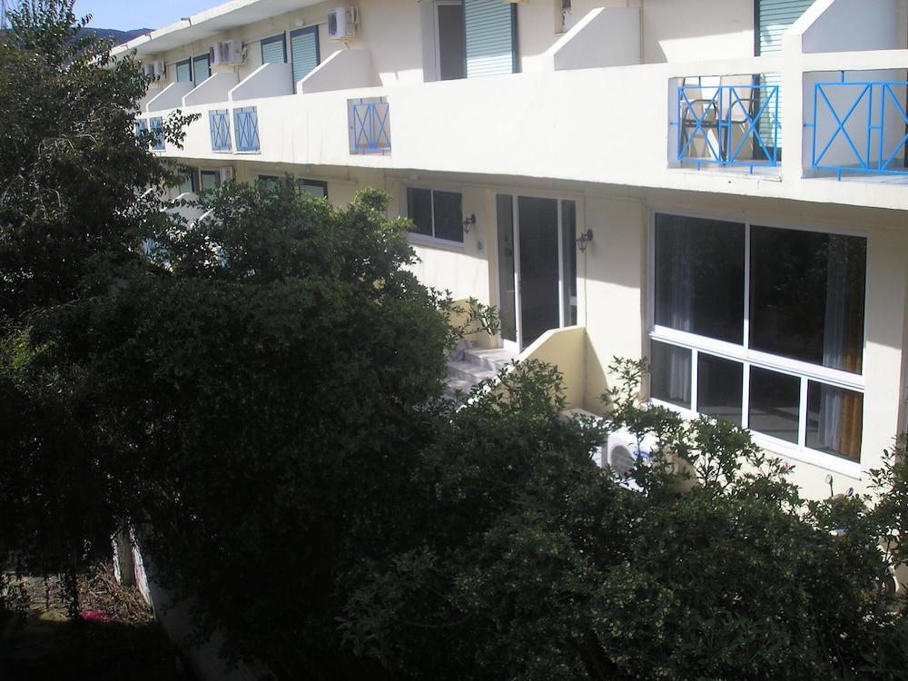 Francisco Beach Hotel Agios Andreas  Exteriér fotografie
