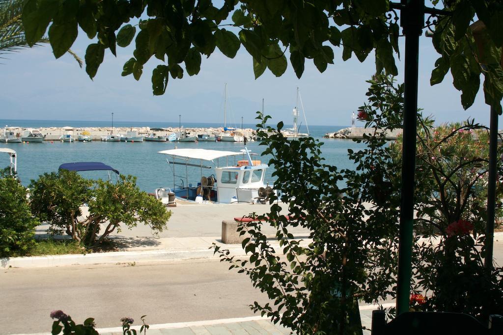 Francisco Beach Hotel Agios Andreas  Exteriér fotografie