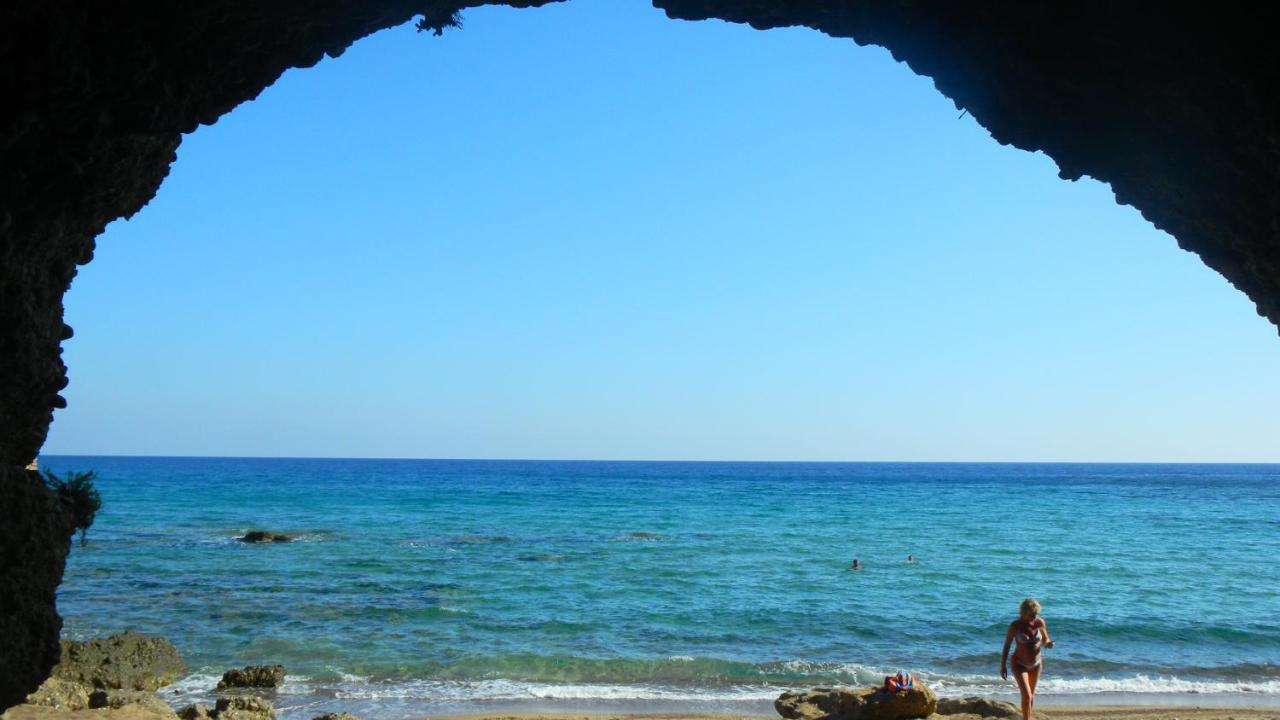 Francisco Beach Hotel Agios Andreas  Exteriér fotografie